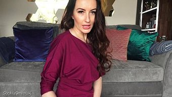 La Amante Femdom Miss Smith Te Hará Correr Con Sus Palabras Sucias