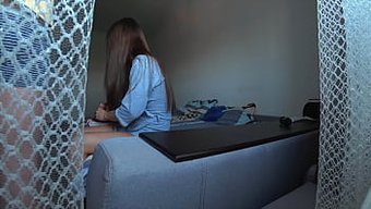 Una Esposa Infiel Recibe Su Carga De Placer