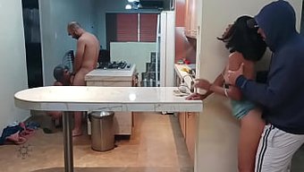 Ver A Mi Hermanastra Tener Sexo Con Mi Novio Me Lleva A Buscar Venganza Acostándome Con Su Hermano