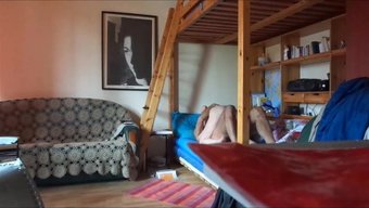 Aventura Tabú En La Habitación De Un Miembro De La Familia Amateur